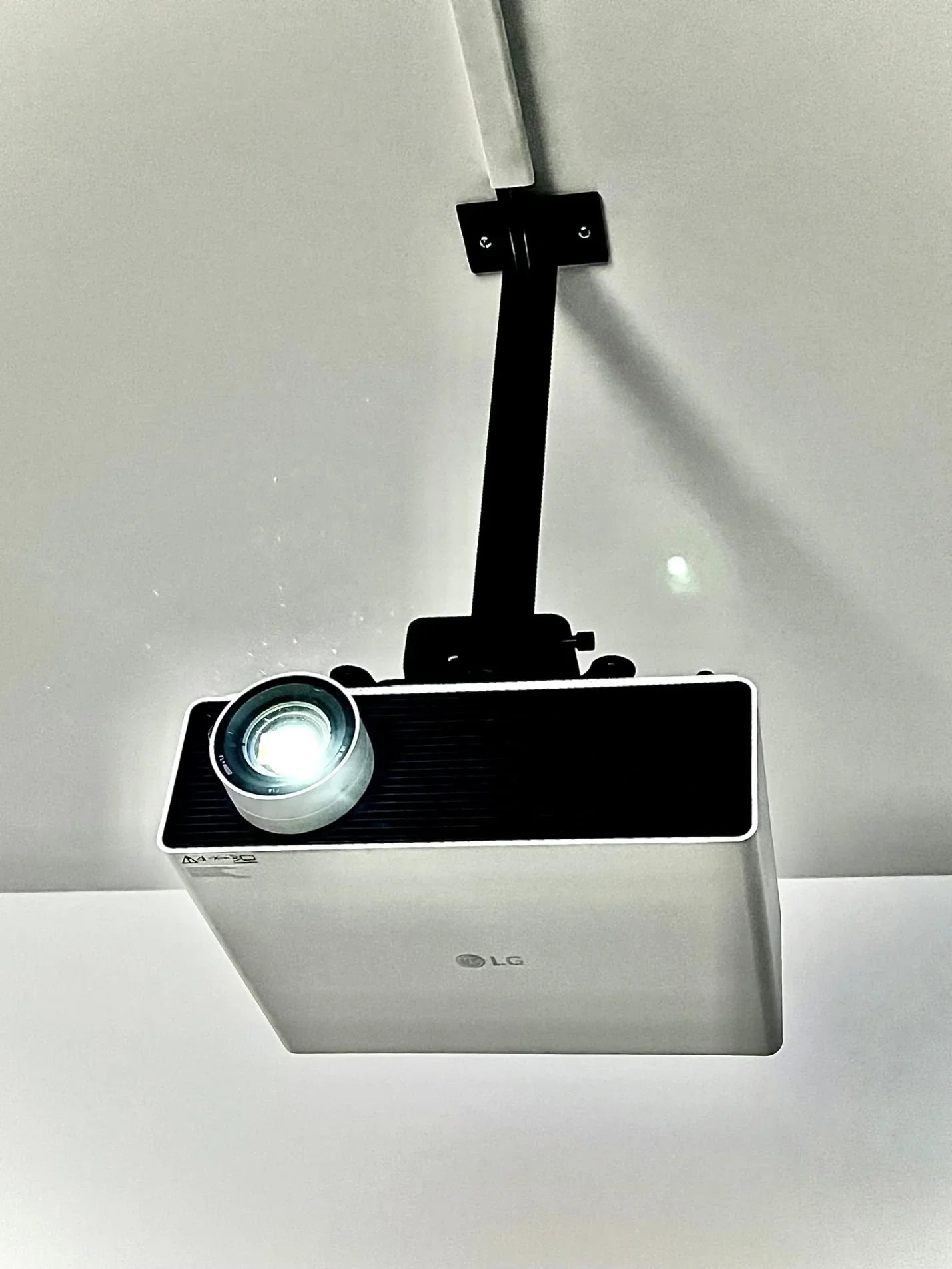 Golf Simulator Projectors Explained | SimCaddy